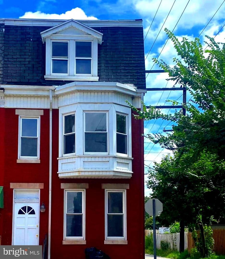 Property Photo:  831 S Beaver Street  PA 17401 