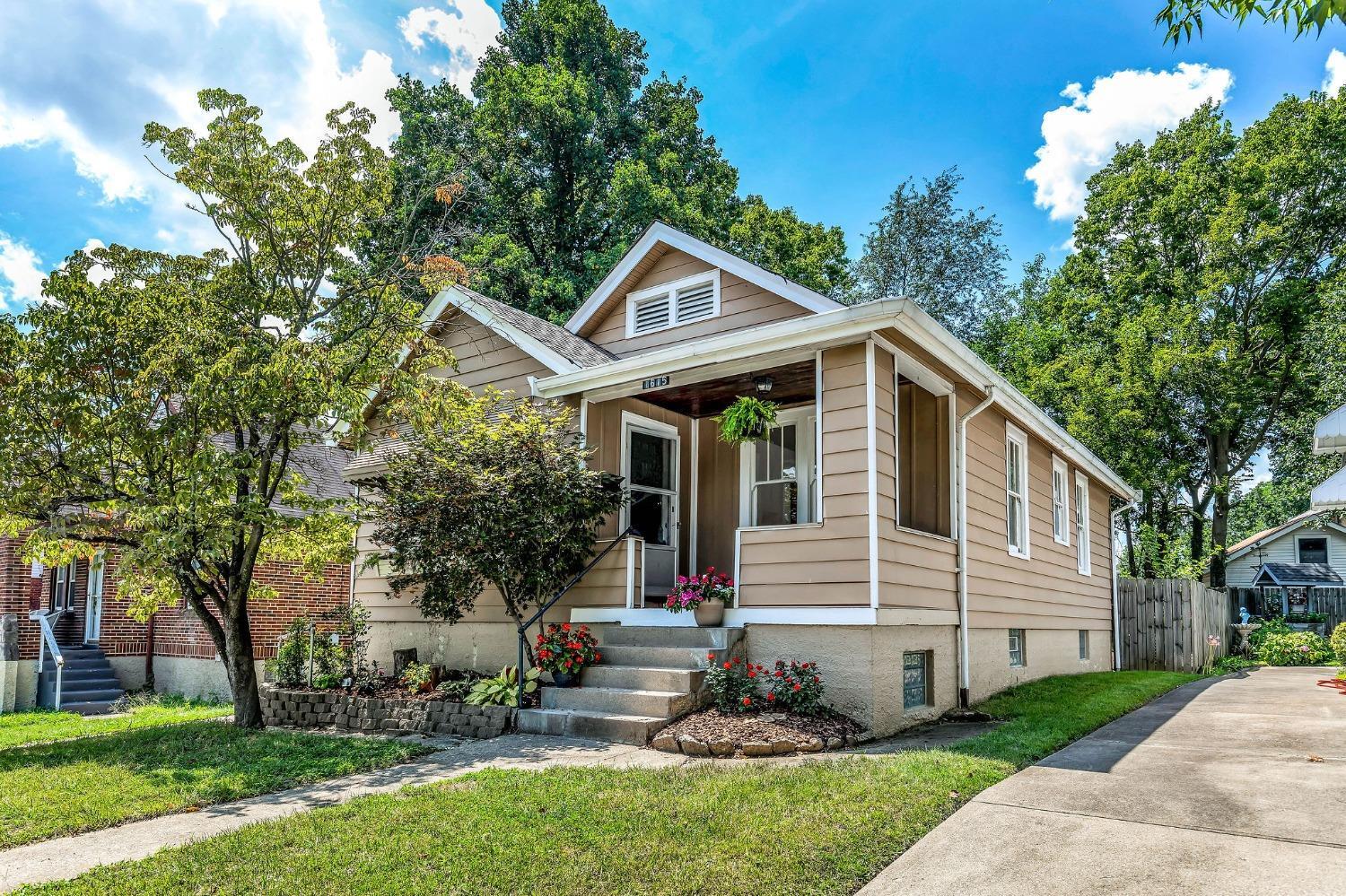 Property Photo:  1615 Tuxworth Ave  OH 45238 