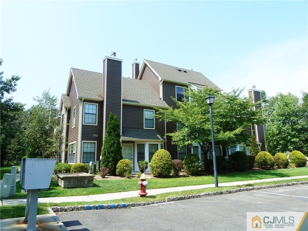 Property Photo:  19 Ayres Court  NJ 08816 