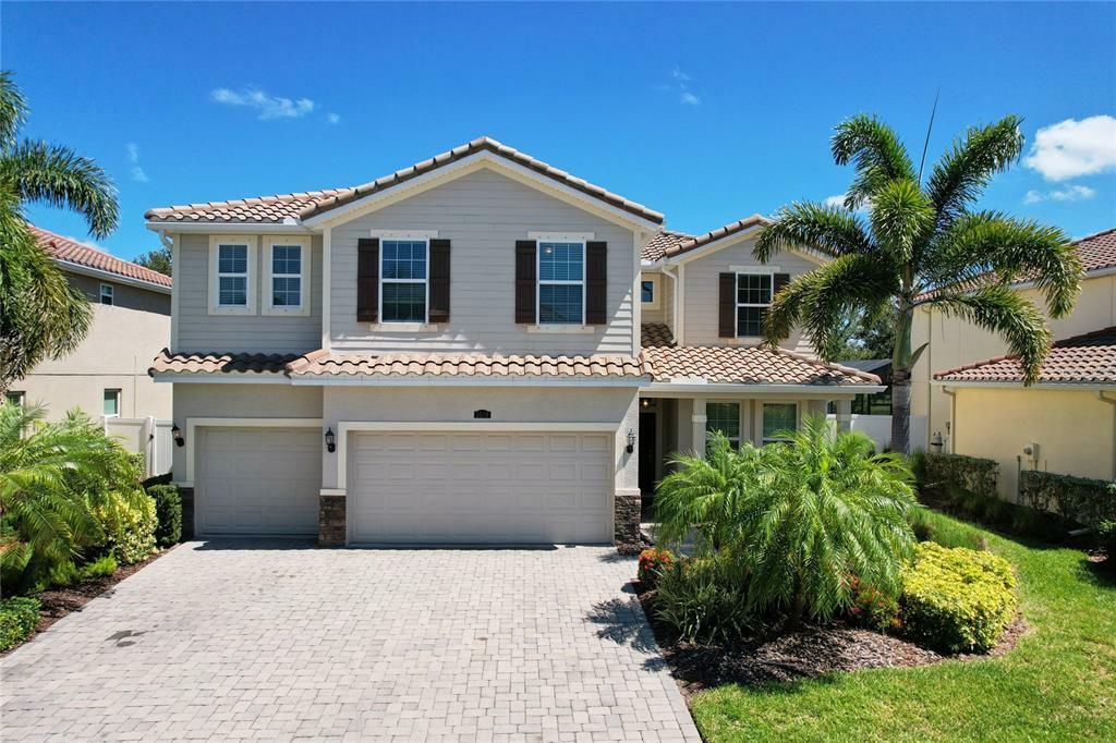 Property Photo:  5538 Pamplona Way  FL 34233 