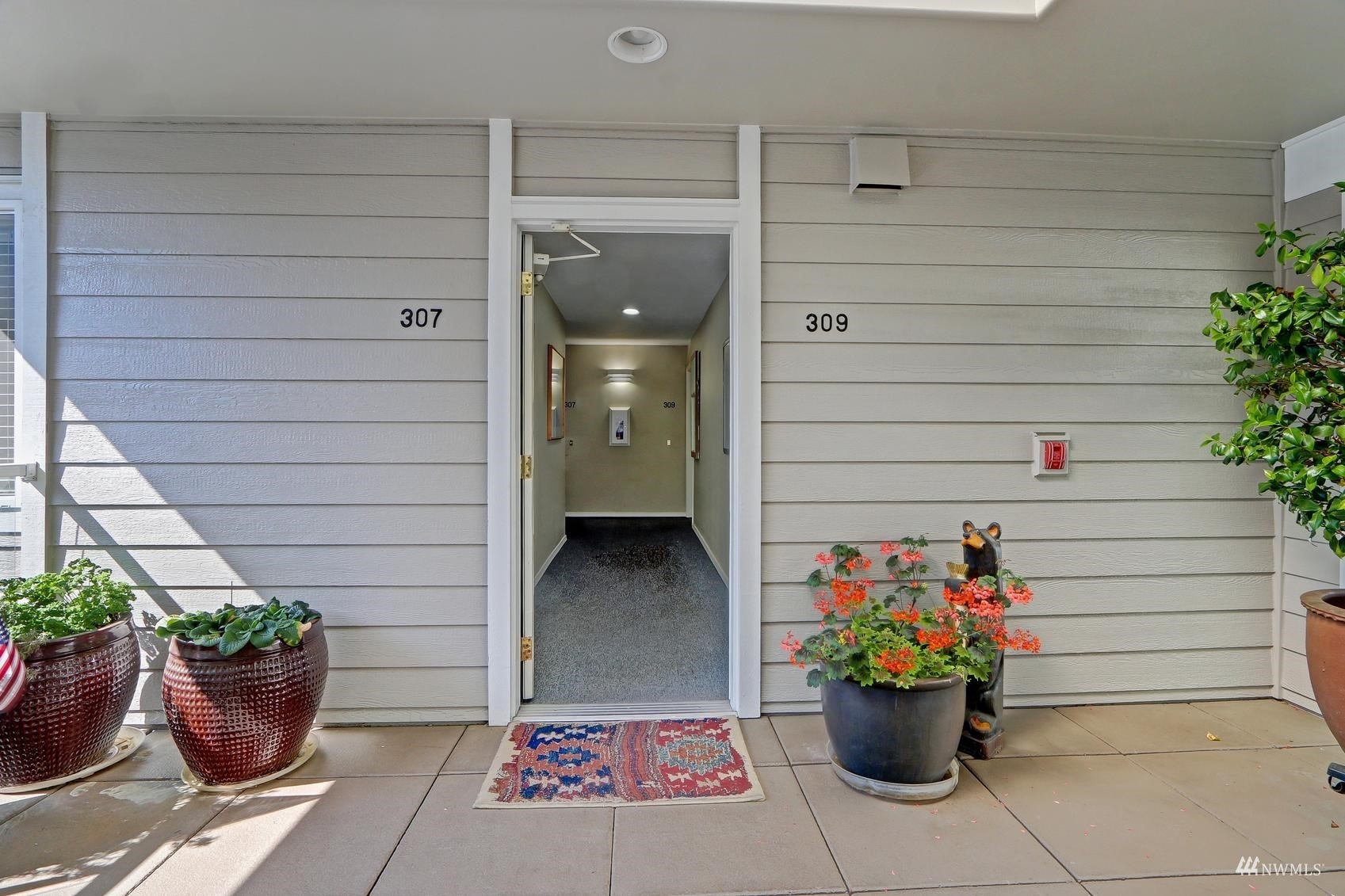 Property Photo:  404 3rd Avenue S A309  WA 98020 