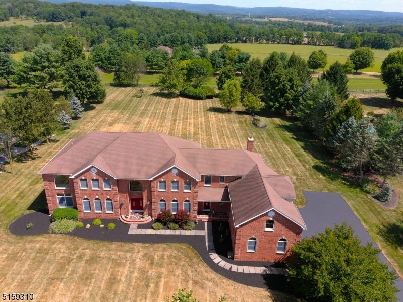 Property Photo: 4 Shipley Ct NJ 08867