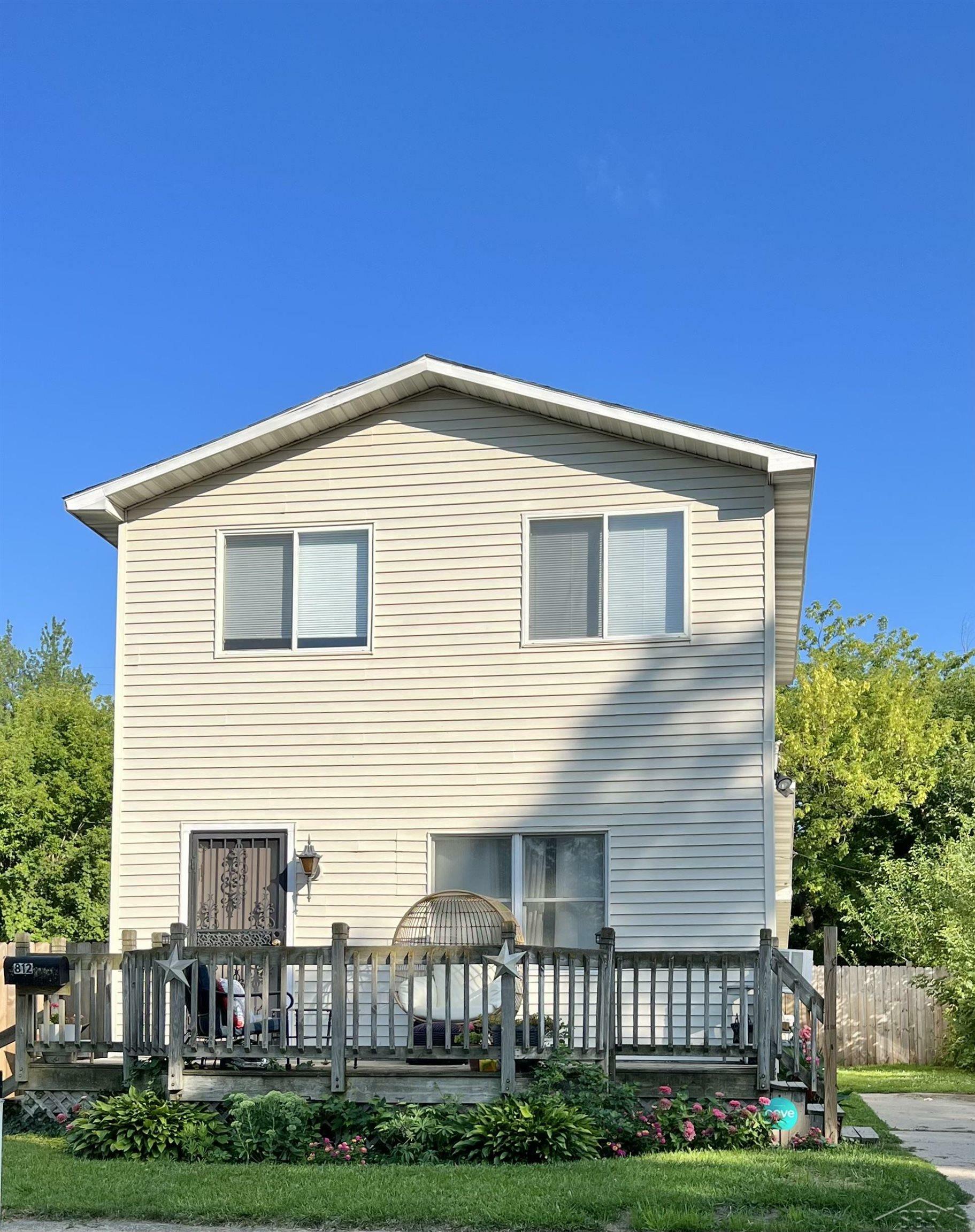 Property Photo:  812 N Porter  MI 48602 