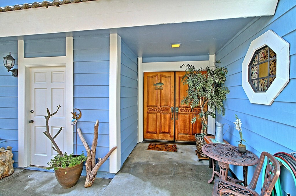 Property Photo:  864 Dunes Street  CA 93035 