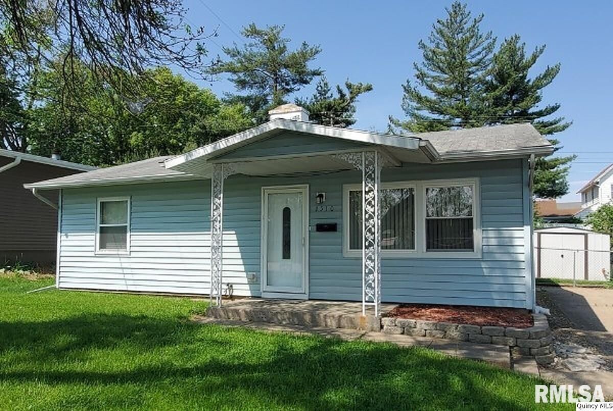 Property Photo:  1510 W Grandview  IL 62301 