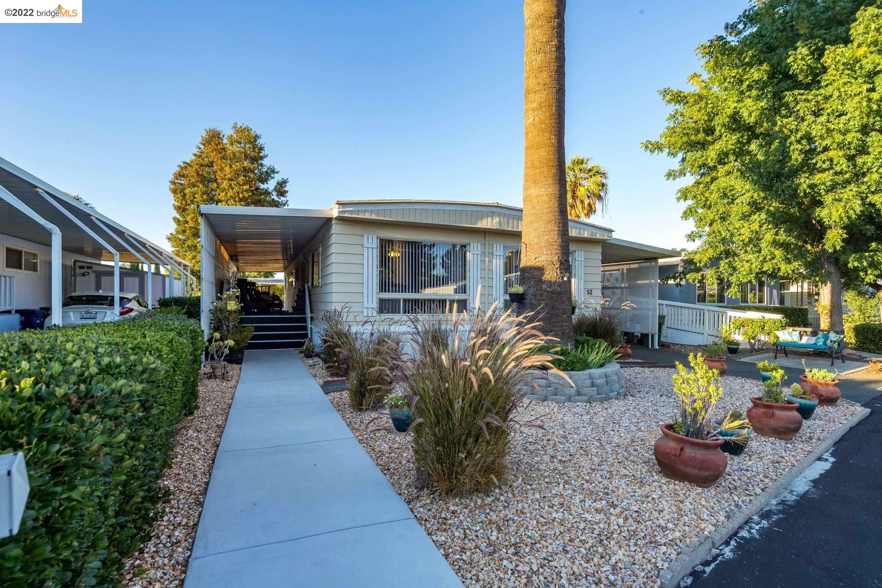Property Photo: 52 Palm Dr CA 94565