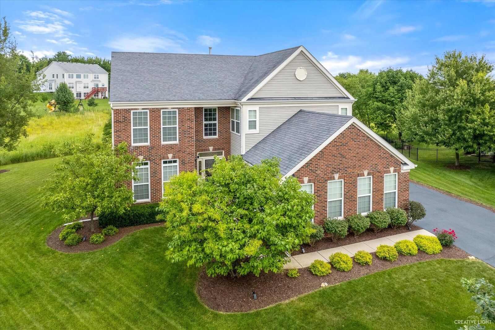 Property Photo:  570 Homestead Court  IL 60506 