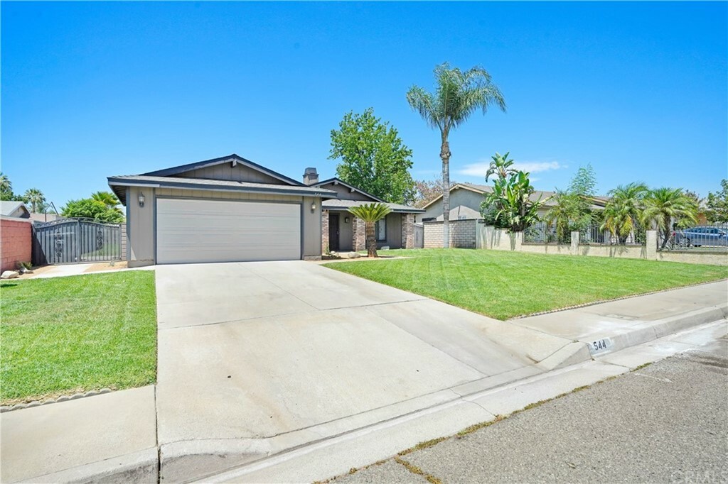 Property Photo: 544 Lamarr CA 92376