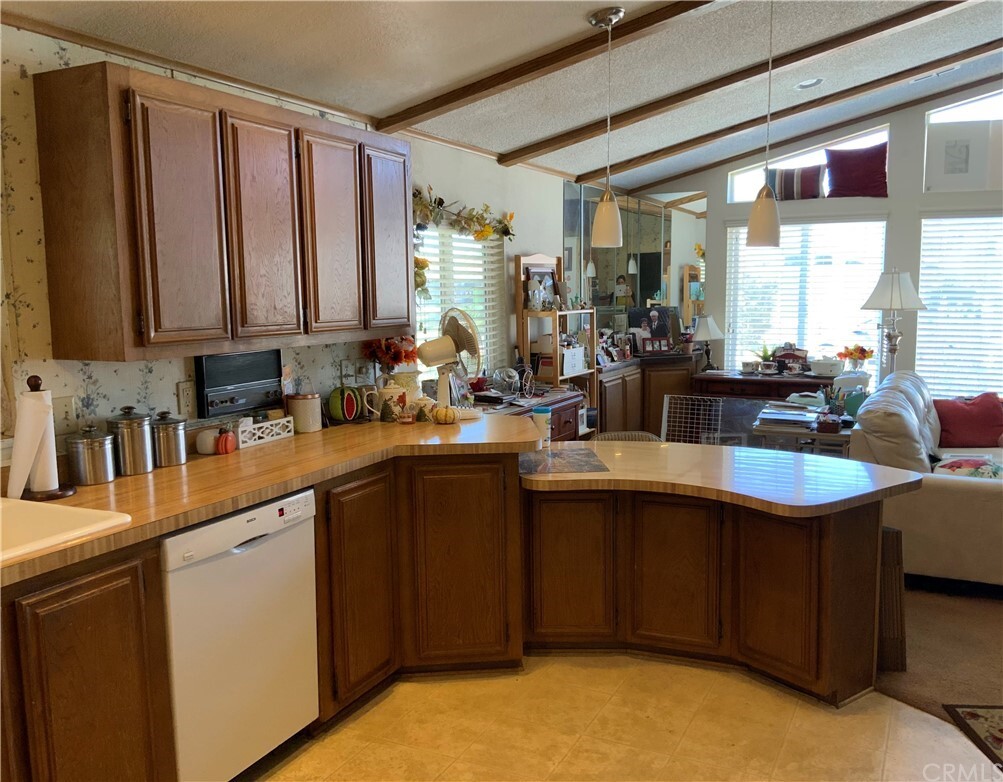 Property Photo: 9568 Sharondale Rd CA 92320