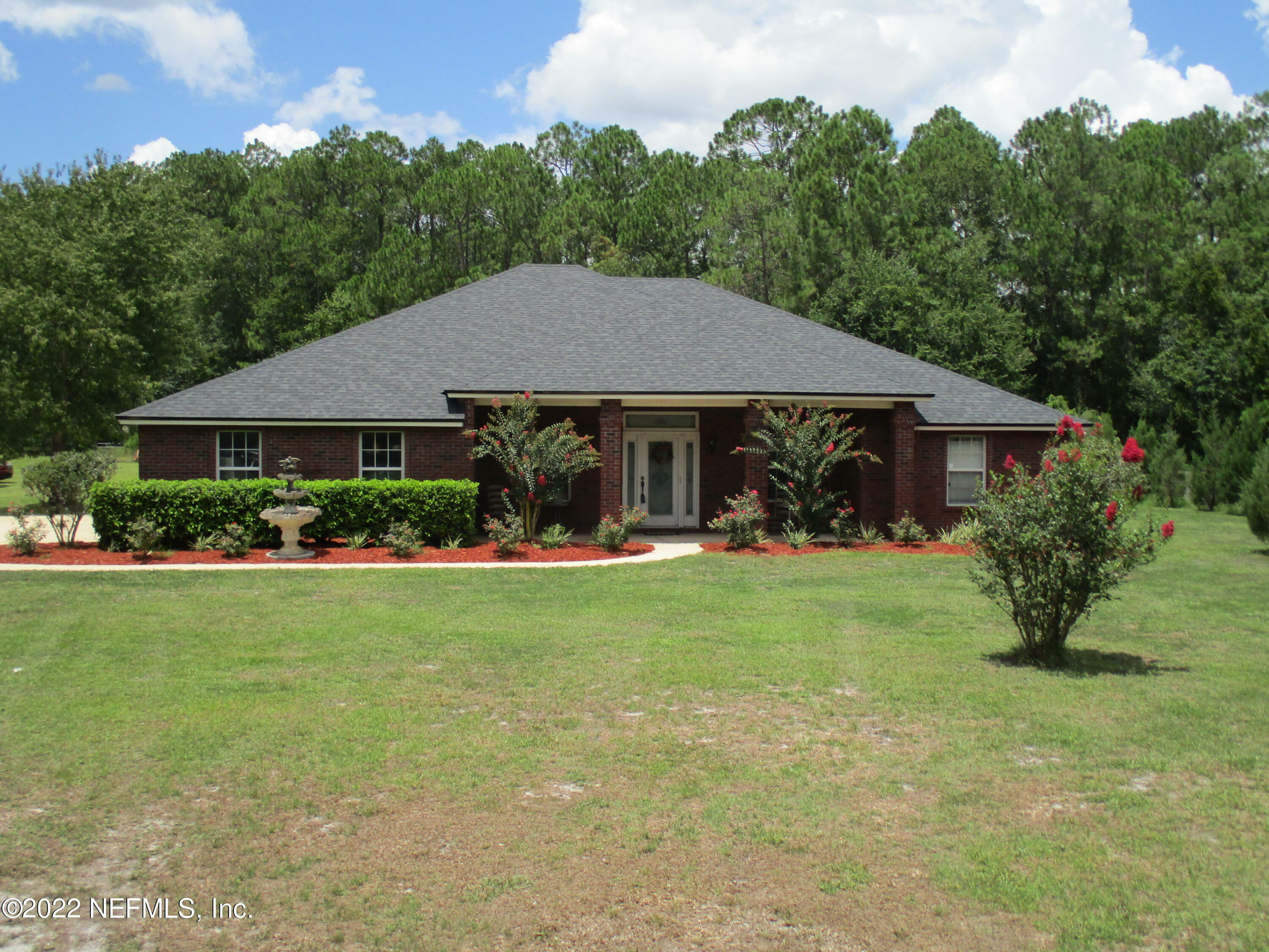 Property Photo:  1008 County Road 217  FL 32234 