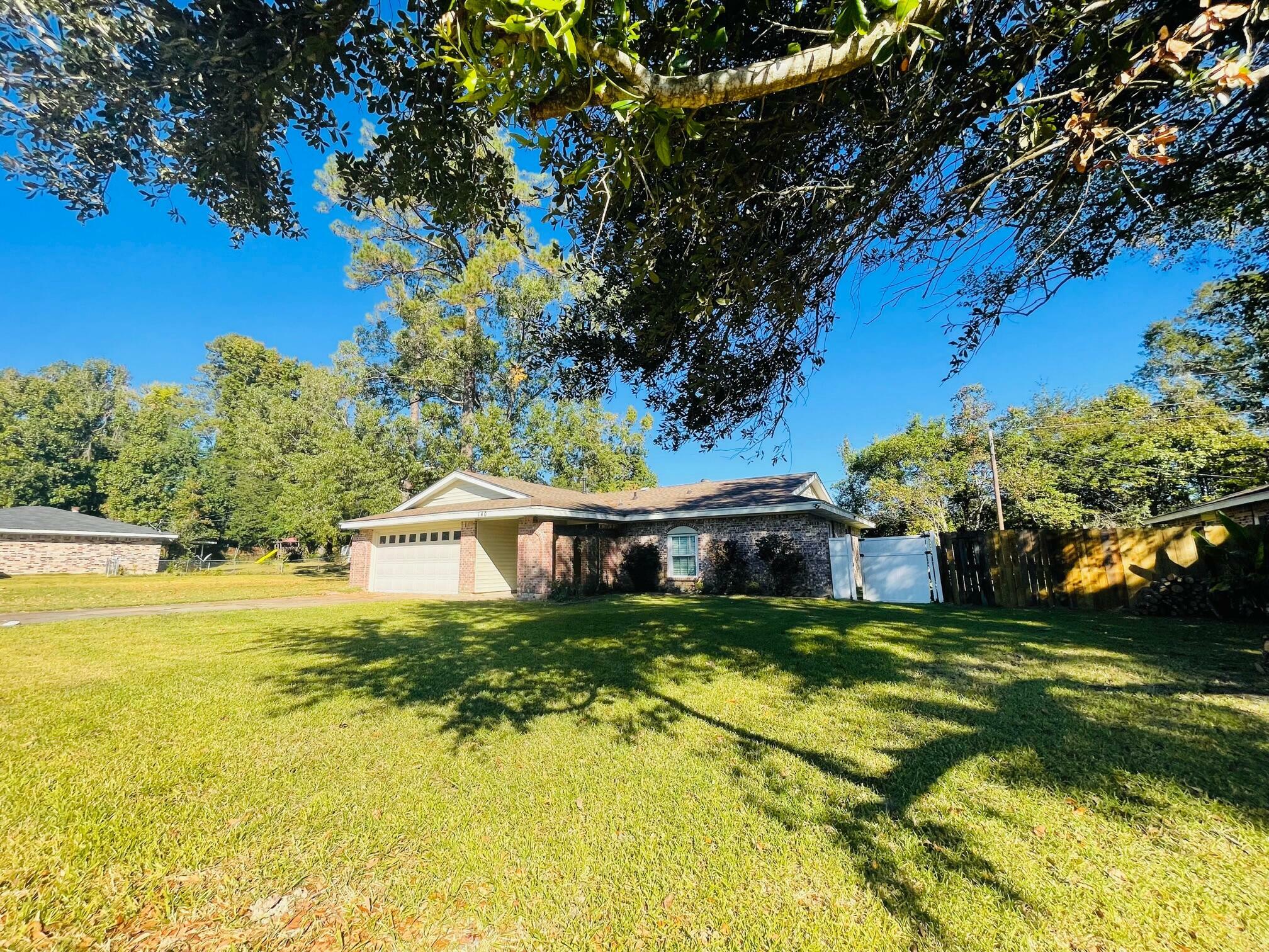 Property Photo:  140 Whispering Pines Loop  LA 71446 