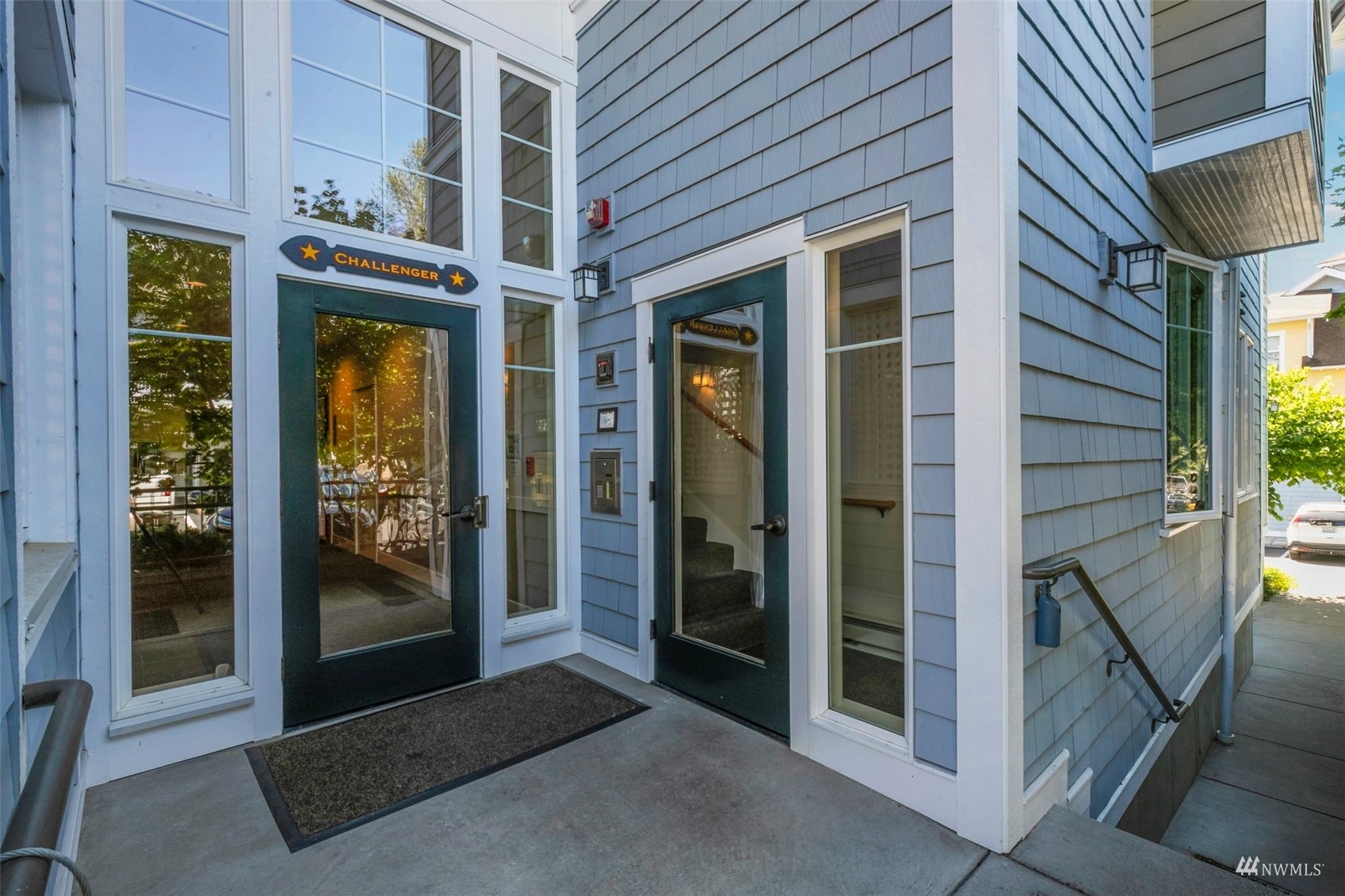 Property Photo: 120 Hall Brothers Loop 302 WA 98110
