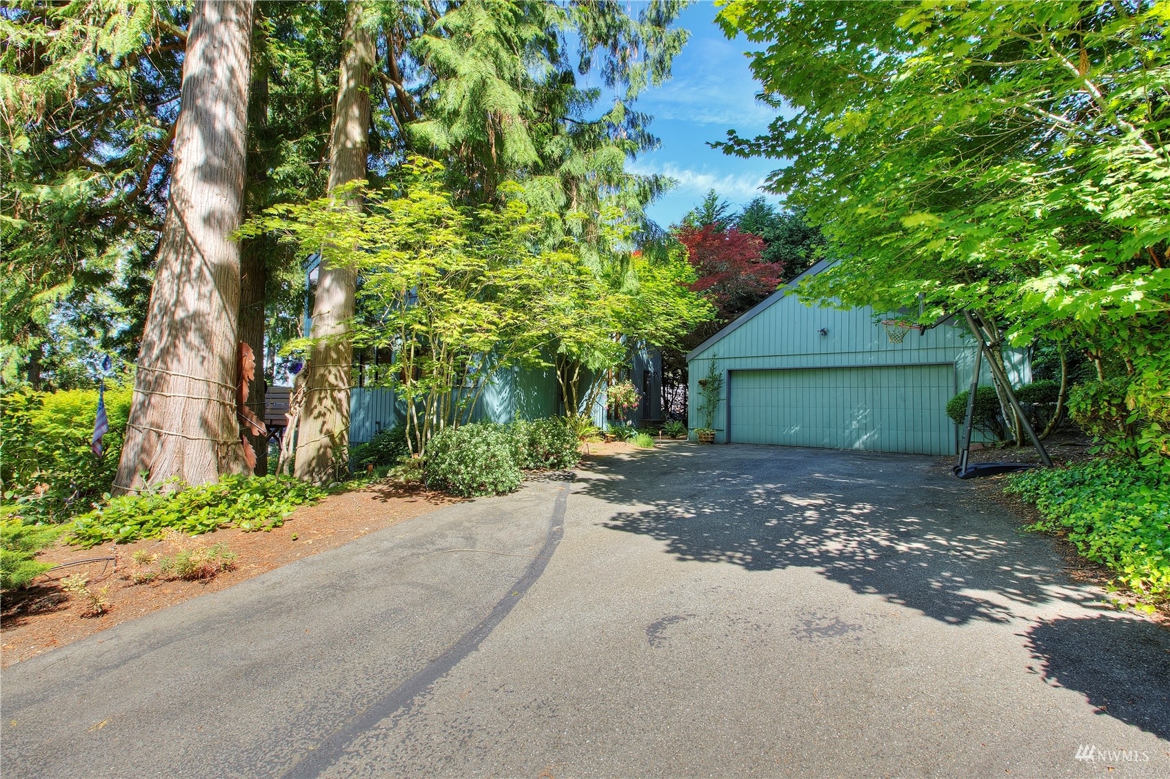 Property Photo:  11814 Holmes Point Drive NE  WA 98034 