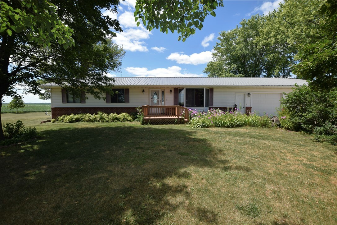 Property Photo:  1757 4 Highway  IA 50277 