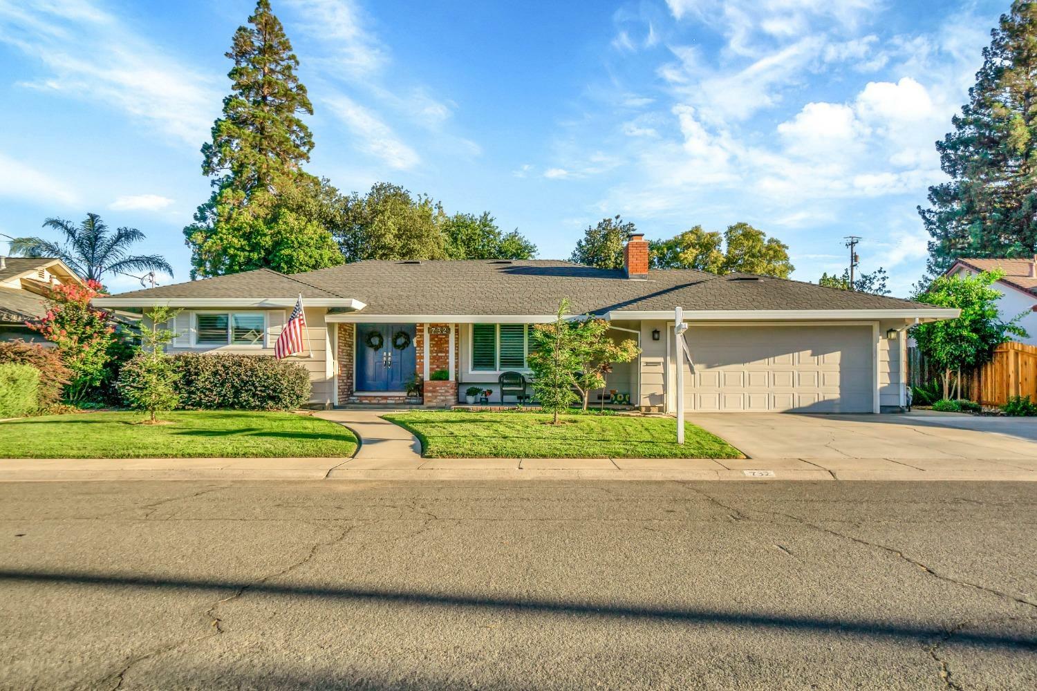 Property Photo:  732 Mayfair Avenue  CA 95991 