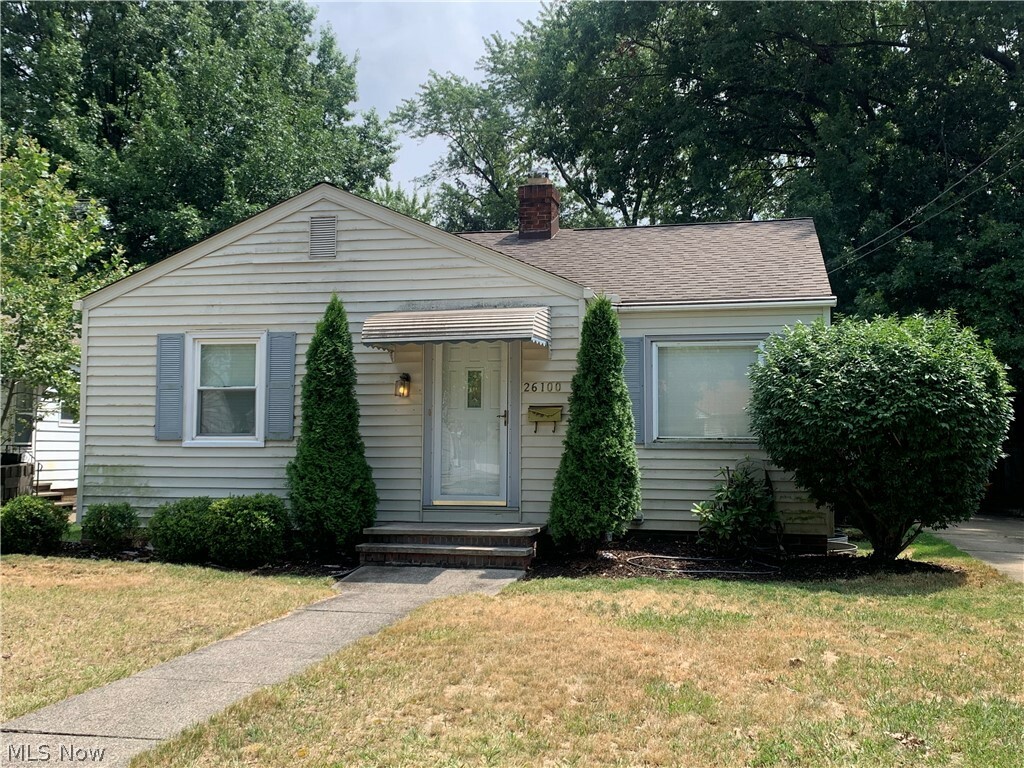 Property Photo:  26100 Briardale Avenue  OH 44132 