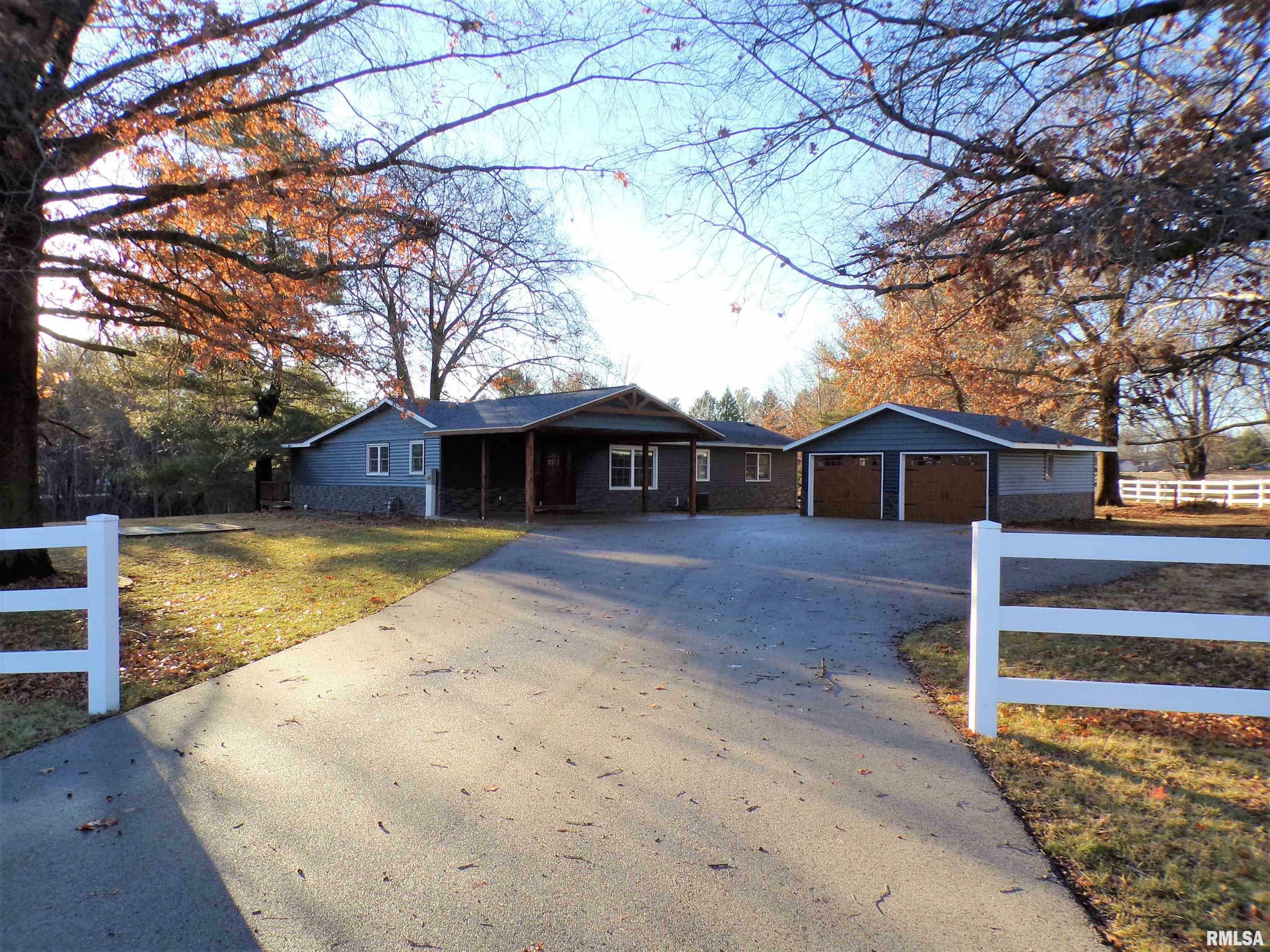 Property Photo: 1096 Joni Drive IL 61488