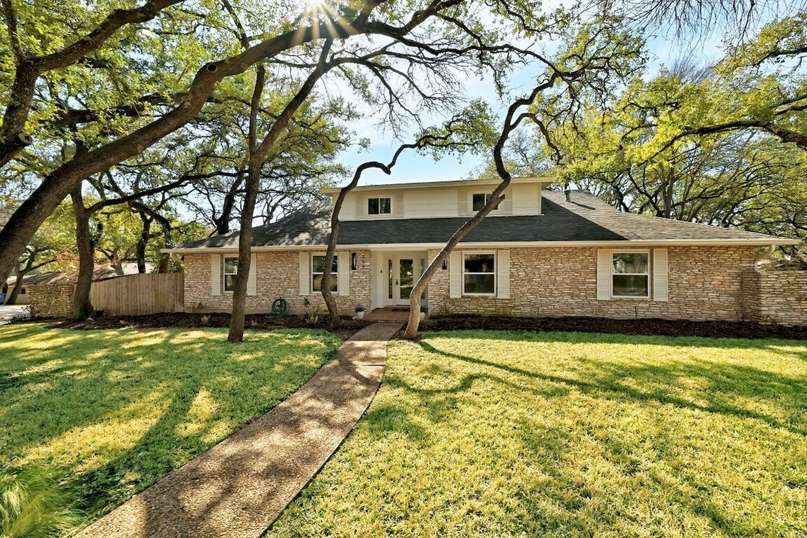 Property Photo:  3901 Pebble Path  TX 78731 