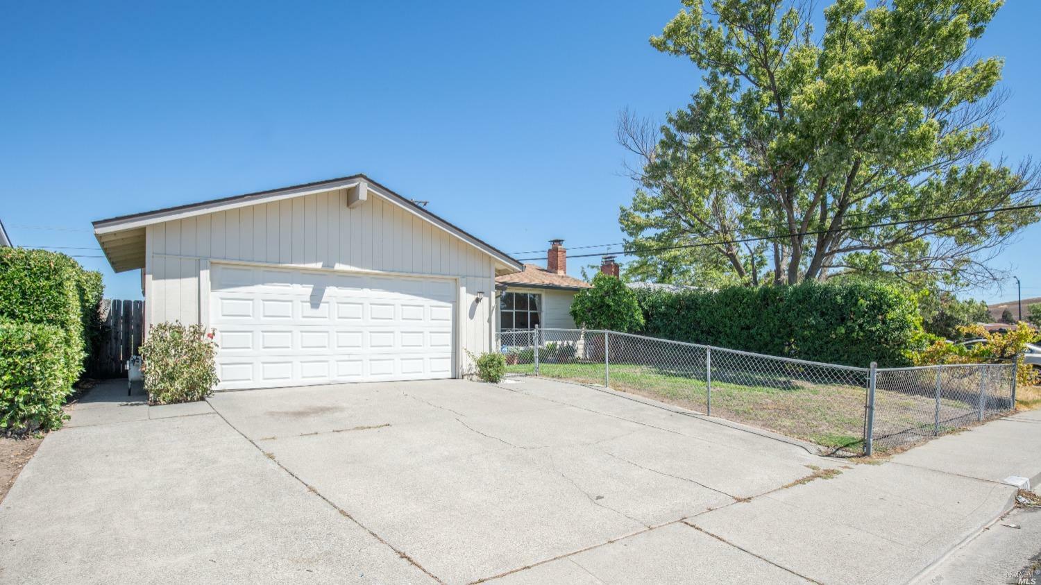 Property Photo:  112 Manzanita Drive  CA 95688 