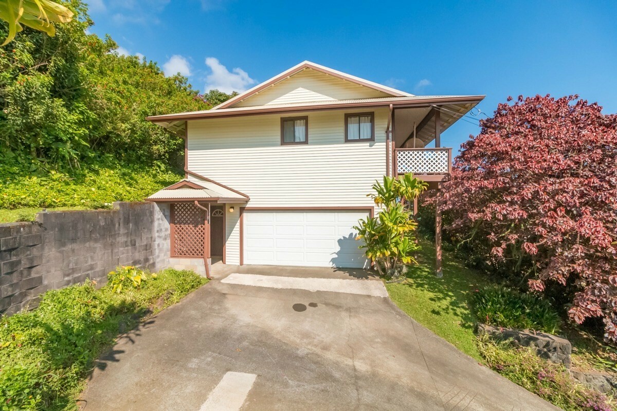 Property Photo:  45-3407 Kukui St  HI 96727 