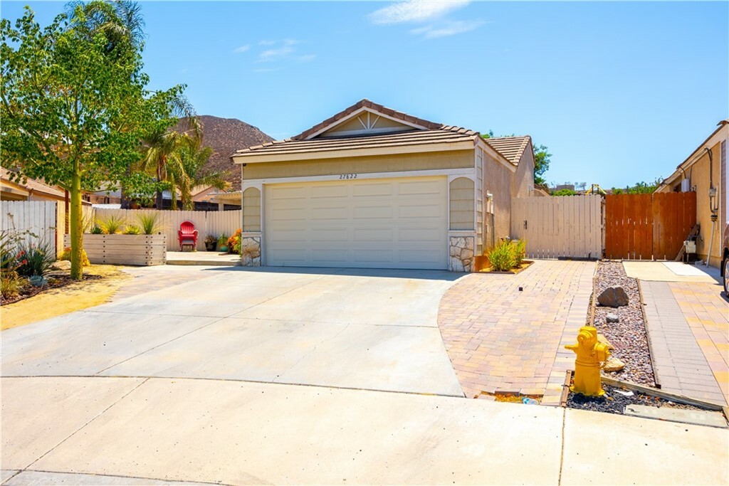 Property Photo:  27822 Spring Meadow Court  CA 92585 