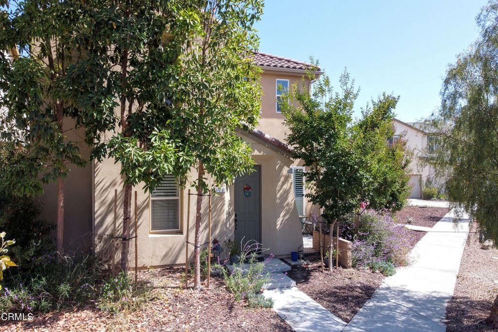 Property Photo: 10706 Delphinium Drive CA 93004