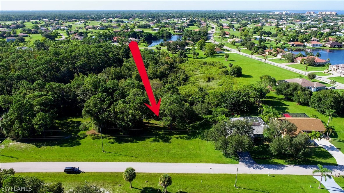 Property Photo:  16633 Acapulco Road  FL 33955 