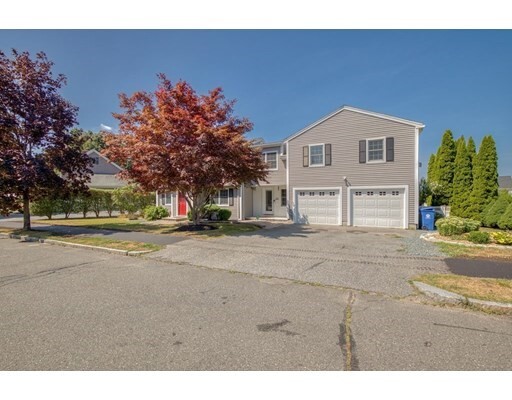 Property Photo: 8 Flanders Ln MA 01880
