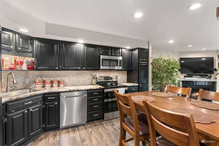 Property Photo:  25016 Lake Fenwick Road S 27  WA 98032 