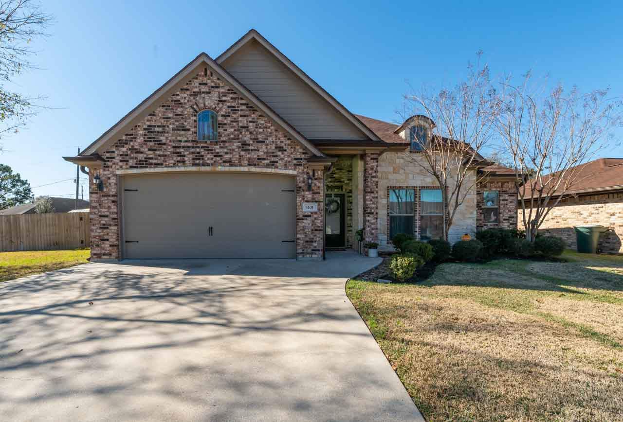 1101 Meadowland Drive  Beaumont TX 77706 photo