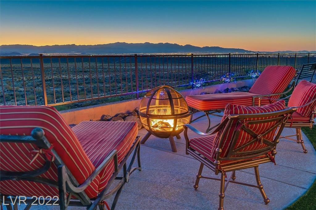 Property Photo: 1701 Sebring Hills Drive NV 89052