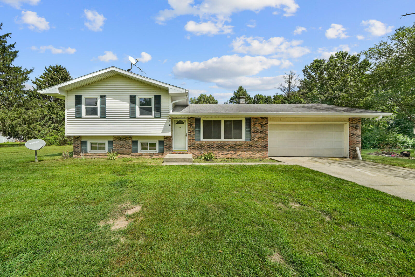 Property Photo: 68181 Elsie Lane MI 49112