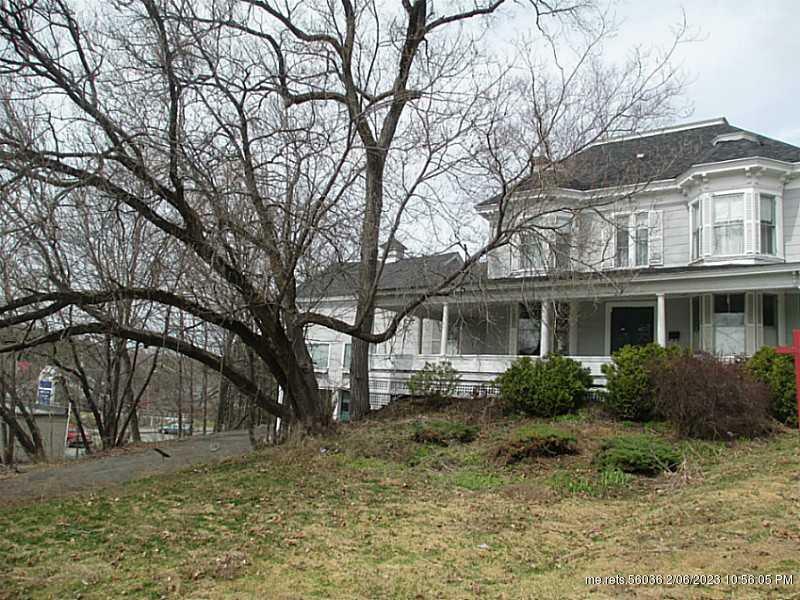 Property Photo:  46 Pleasant Street  ME 04930 