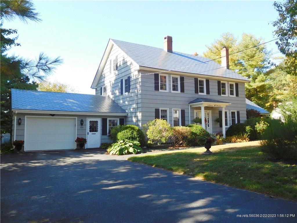 Property Photo:  237 Pleasant Street  ME 04240 