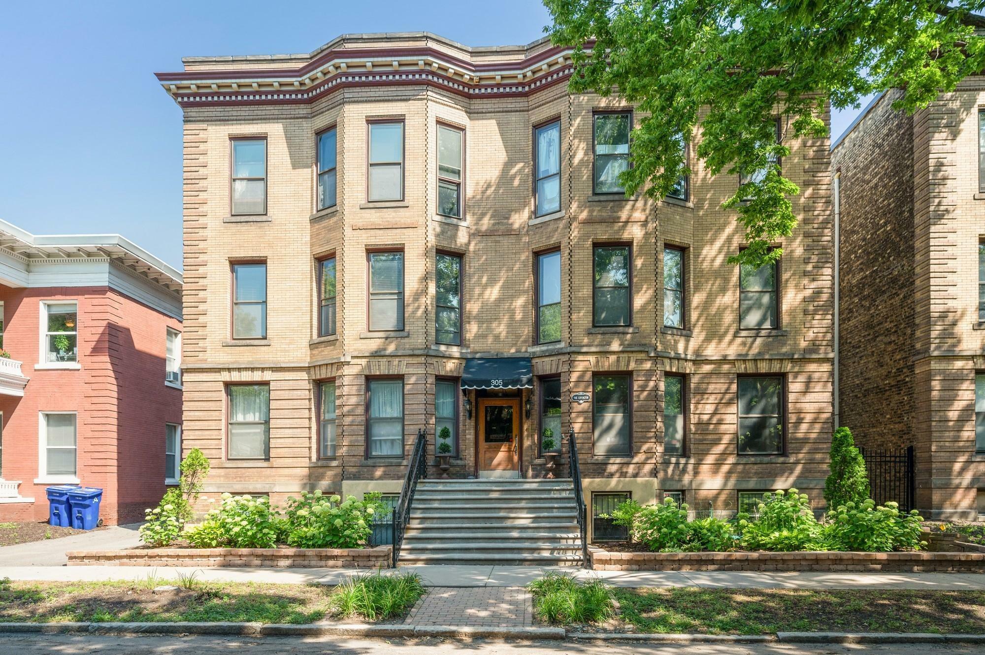Property Photo: 305 Dayton Avenue 7 MN 55102