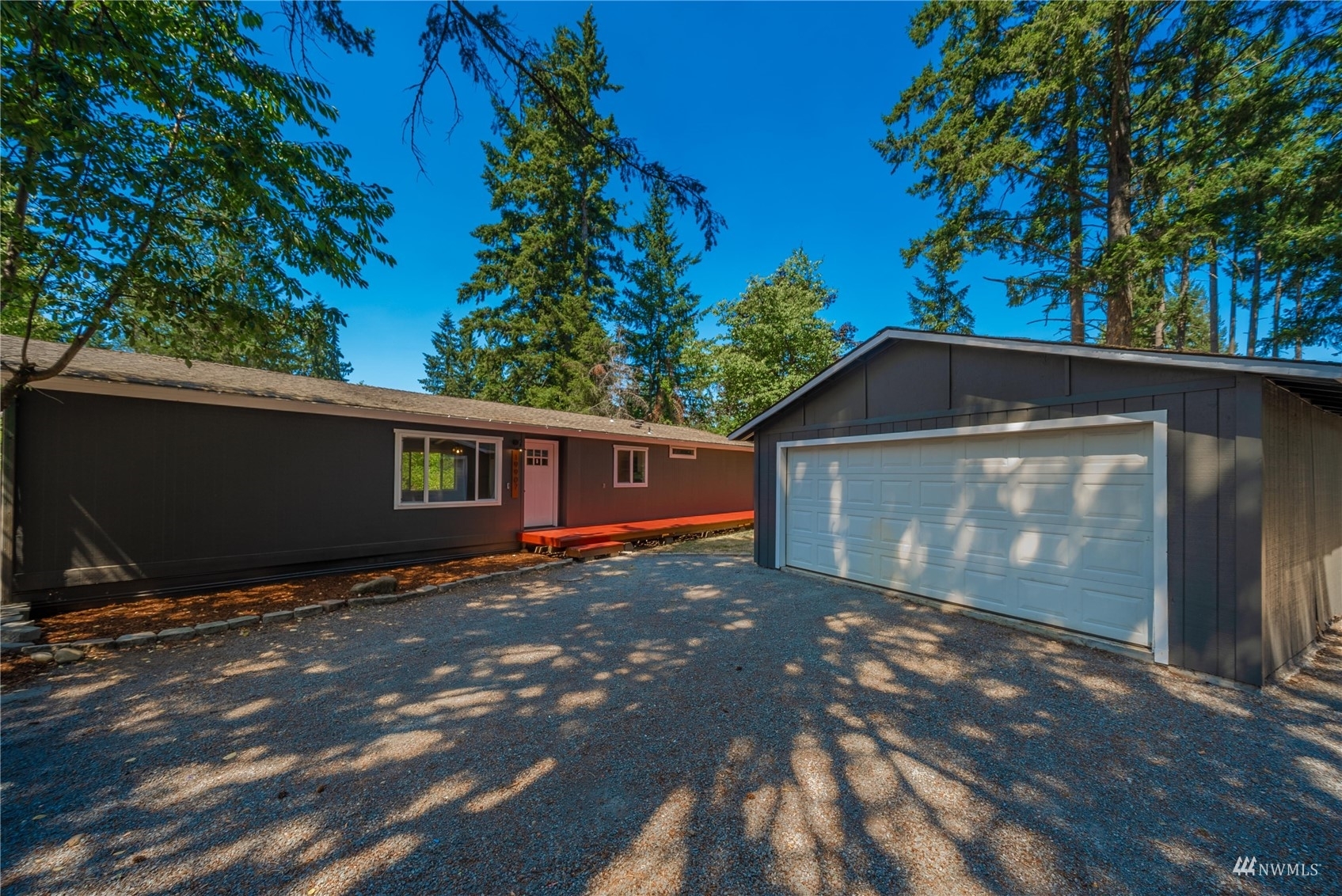 Property Photo: 19907 68th Avenue E WA 98387