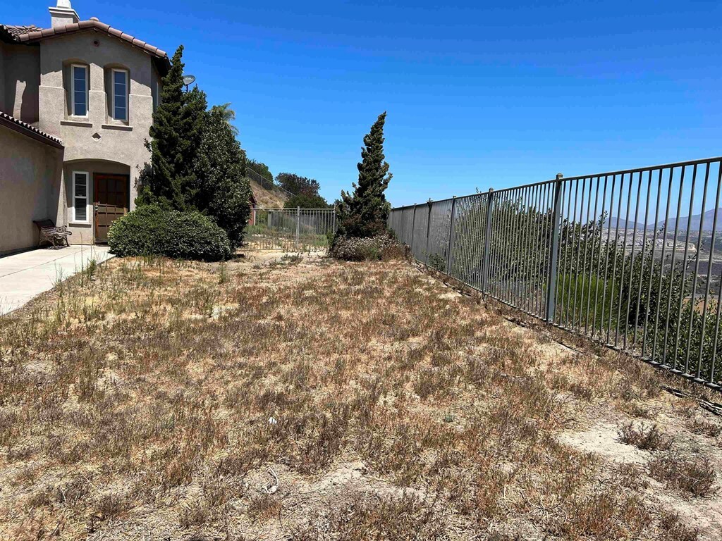 Property Photo:  660 Vista Santo Thomas  CA 92154 