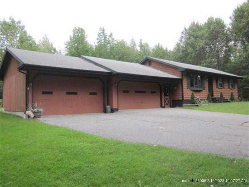 Property Photo: 18 Quaker Ridge Road ME 04236
