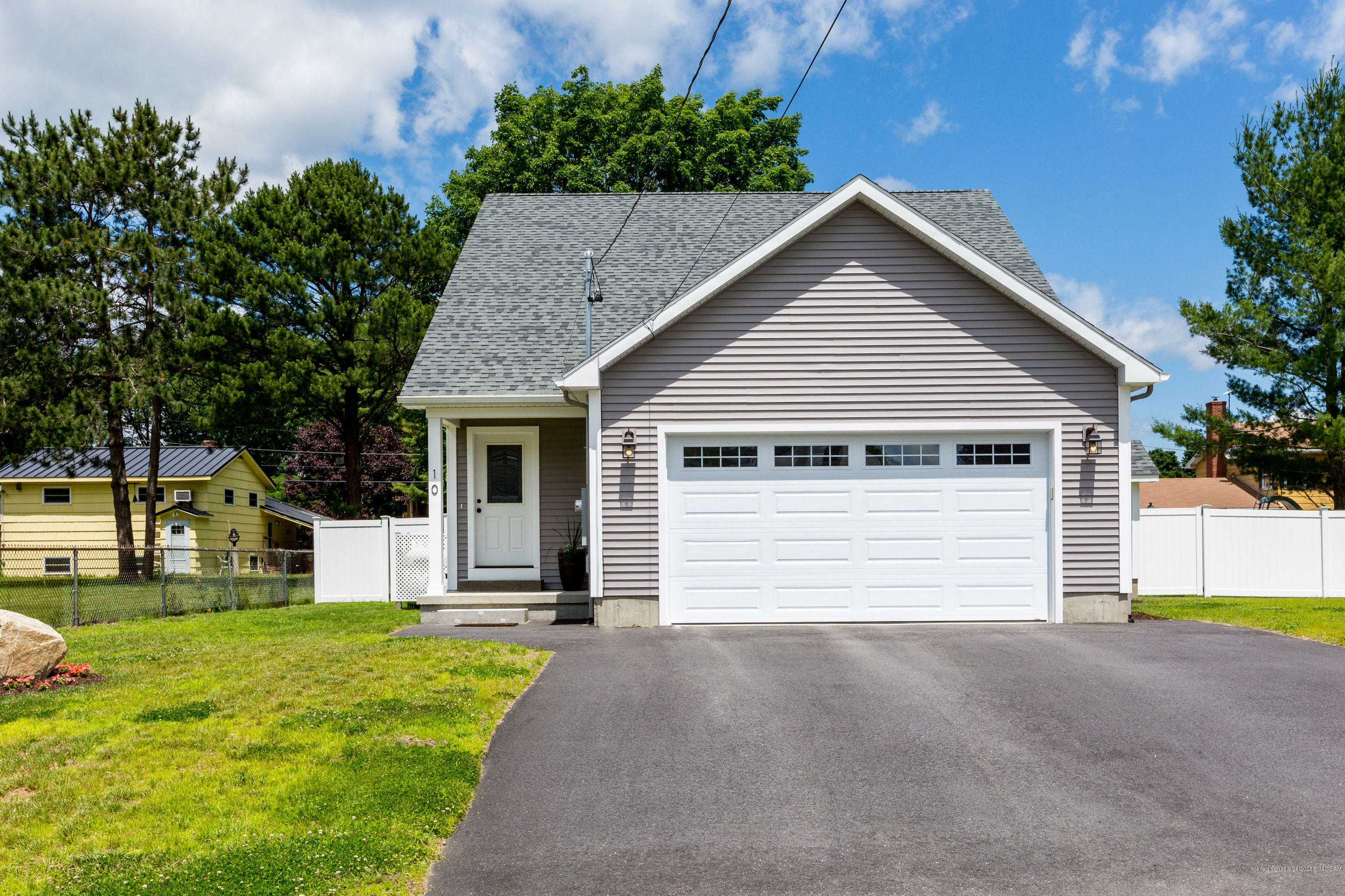 Property Photo:  10 Bosse Street  ME 04240 