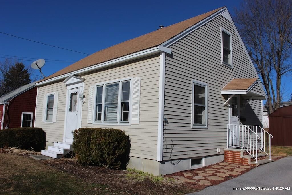 Property Photo:  329 Maple Street  ME 04401 