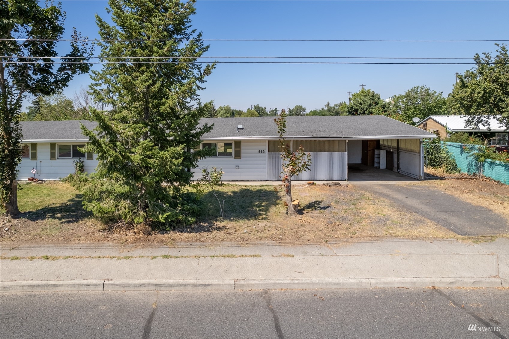 Property Photo: 412 Biggs Drive WA 98837