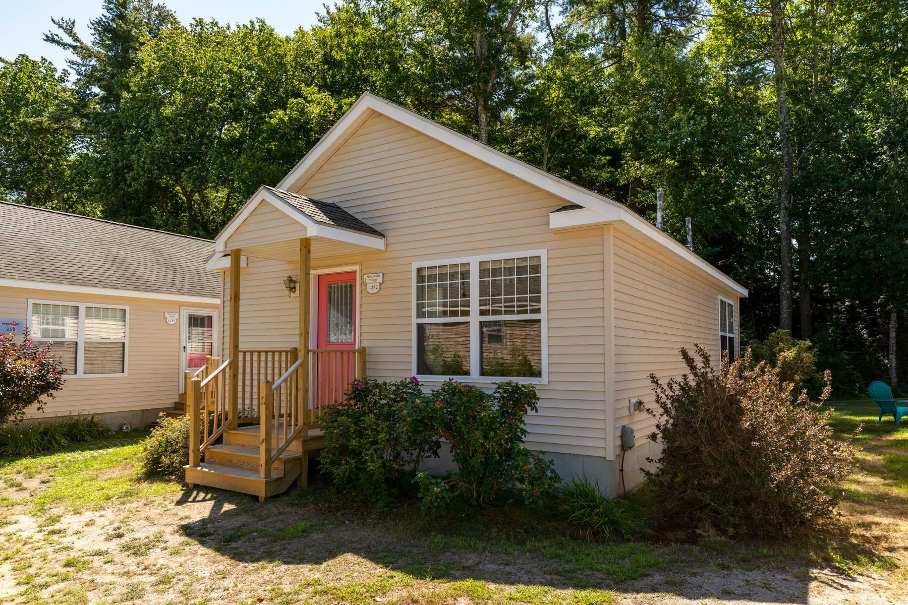 Property Photo: 412 Post Road 252 ME 04090
