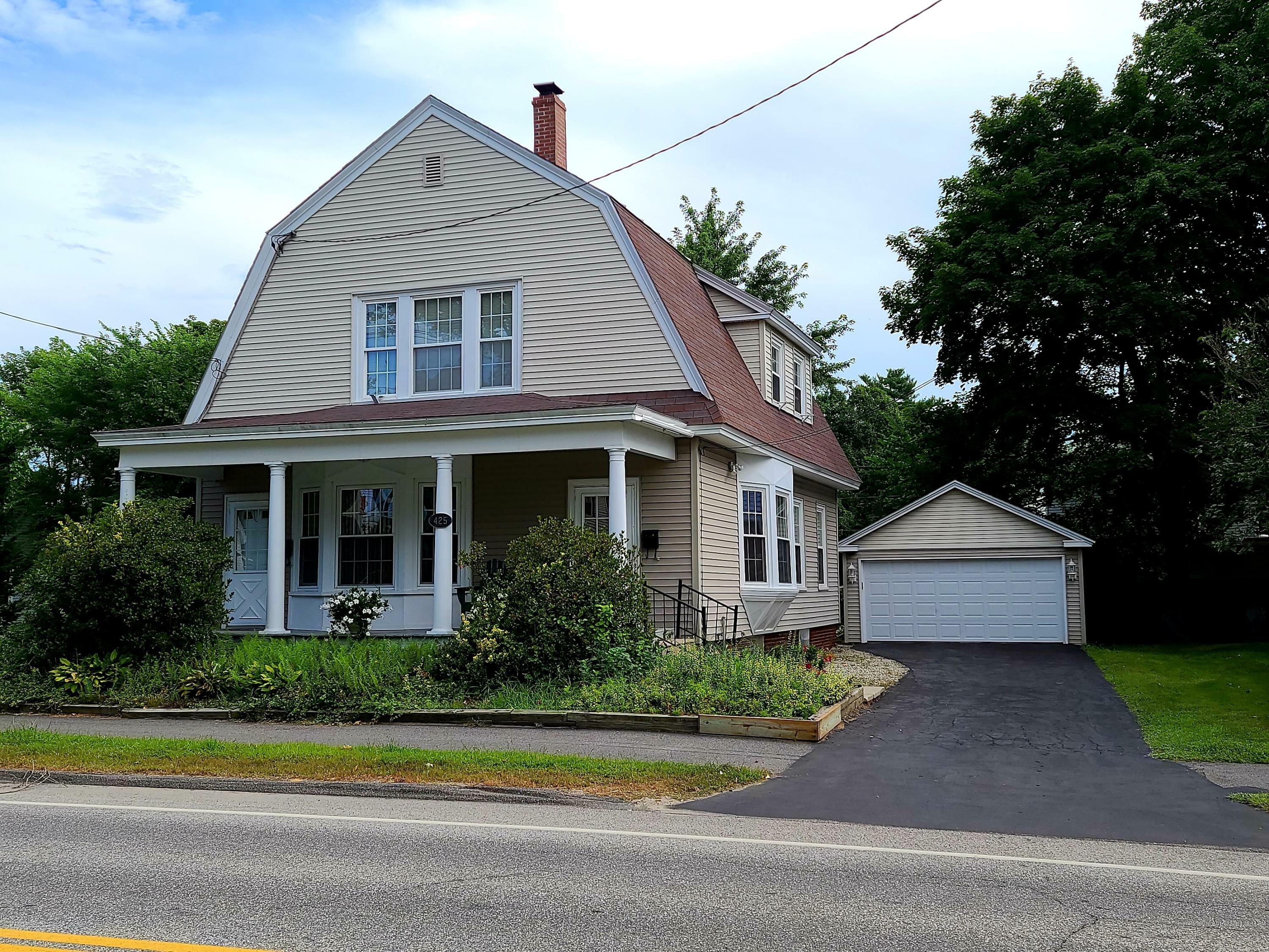 Property Photo: 425 Turner Street ME 04210
