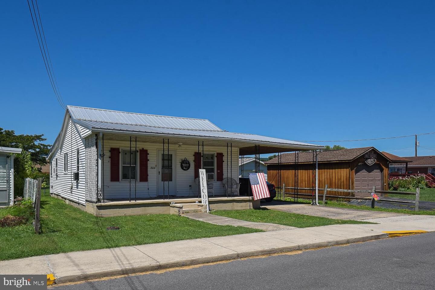 Property Photo:  306 Maple Avenue  WV 26836 