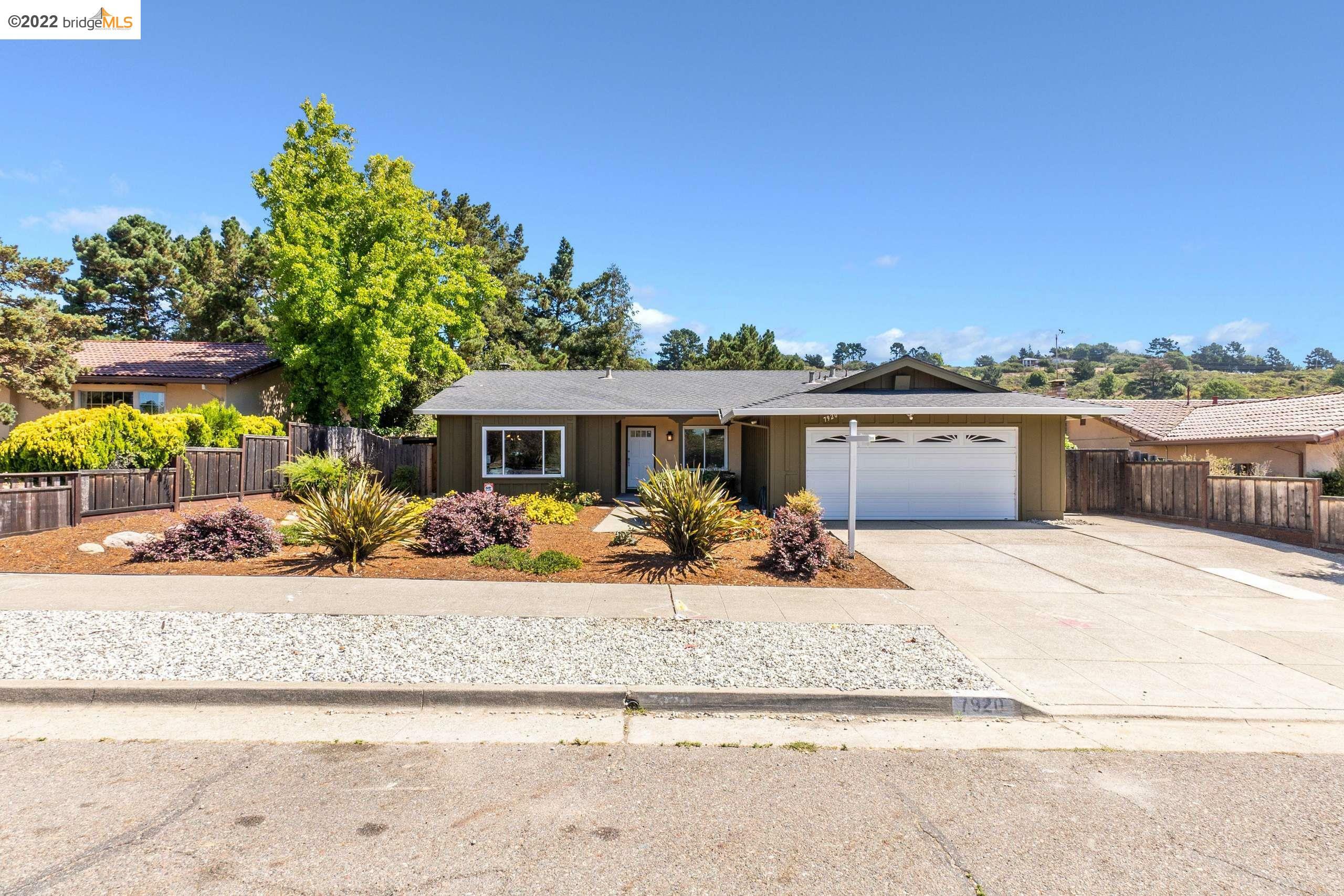 Property Photo:  7920 Hansom Dr  CA 94605 