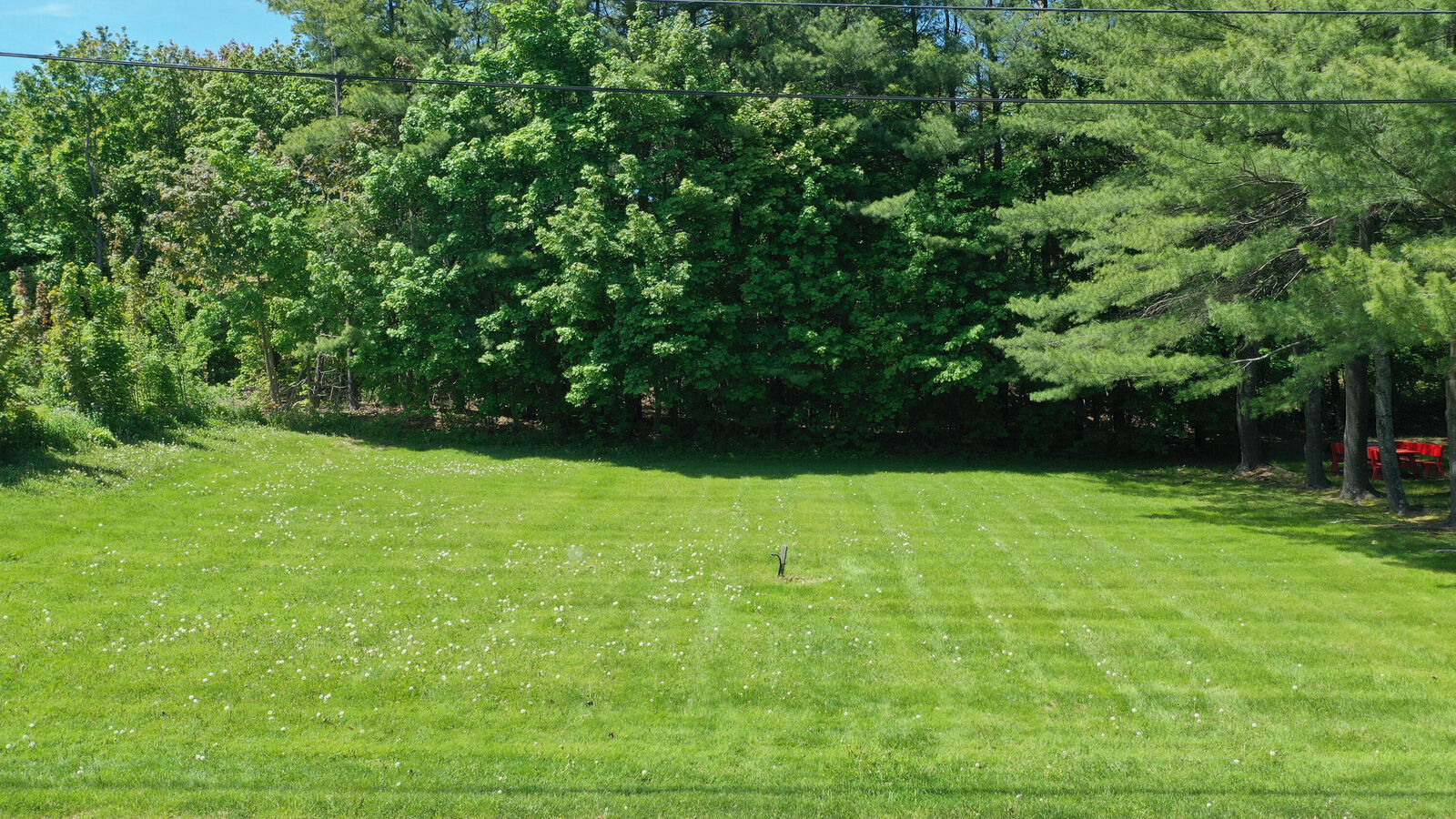 Property Photo:  8 Robinson Gardens  ME 04240 