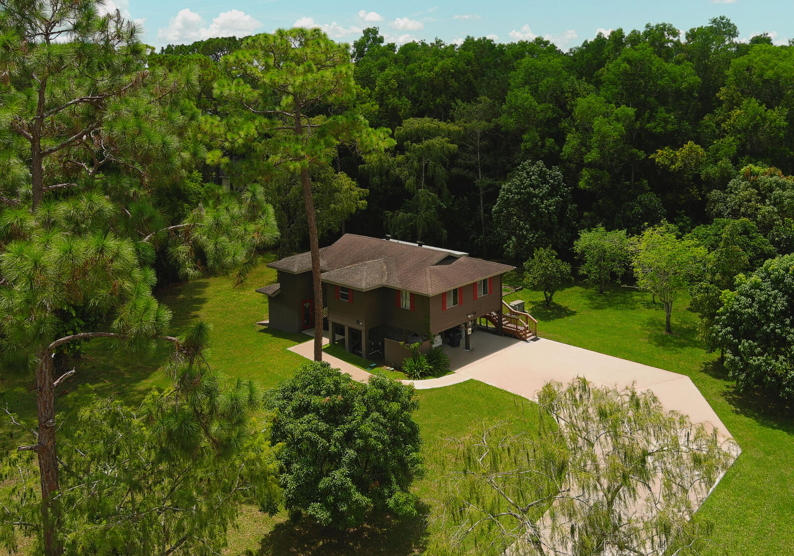 Property Photo:  16932 W Calder Drive  FL 33470 