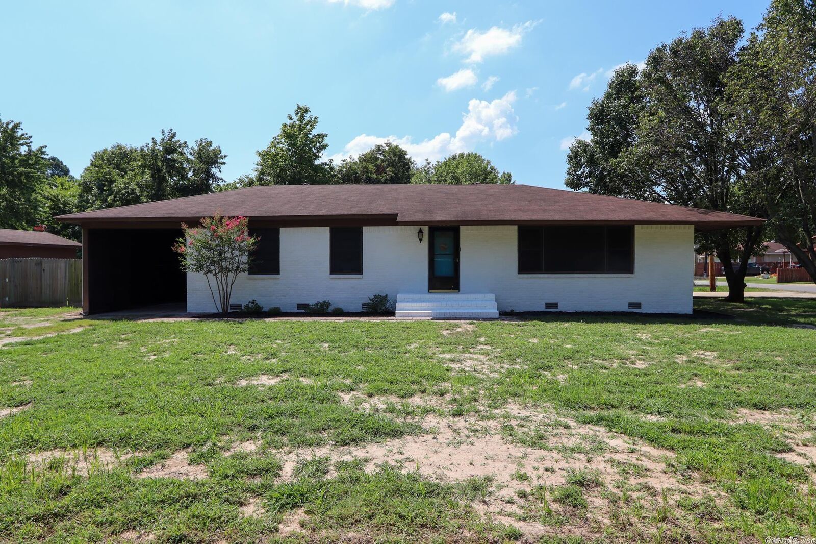 Property Photo:  413 N 10th Ave  AR 72450 