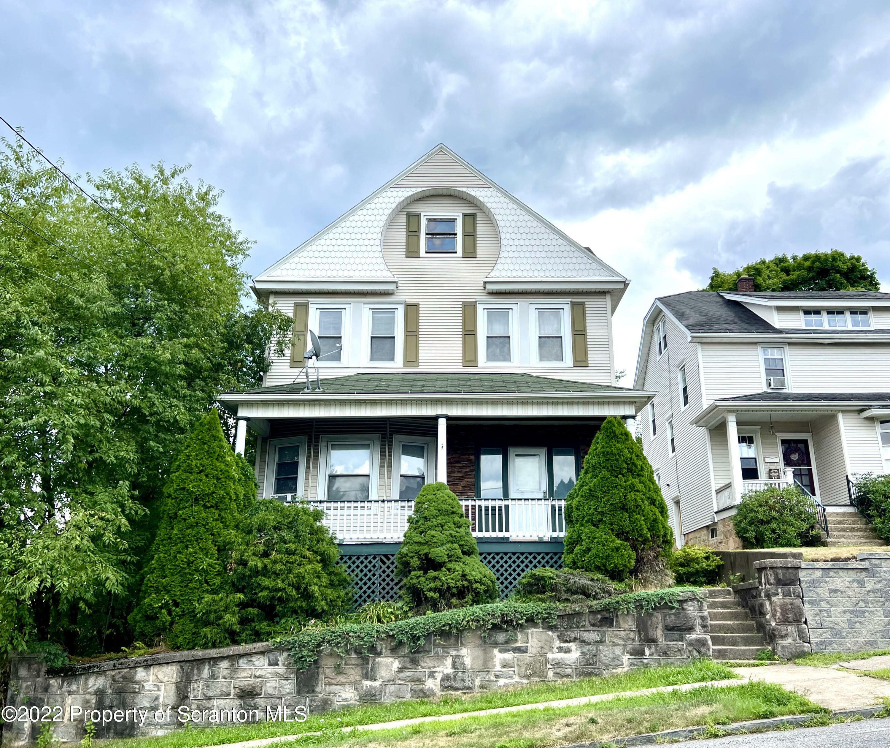 Property Photo:  115 Crown Avenue  PA 18505 