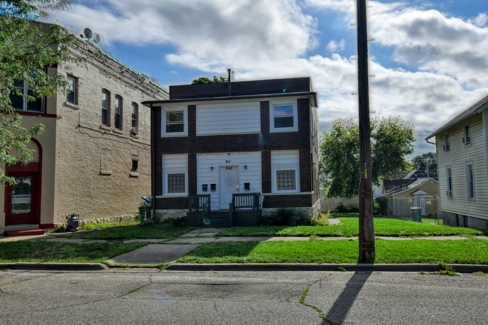 Property Photo:  840 N Hickory Street  IL 60435 